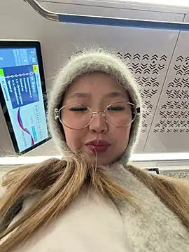 Aiko Yumi online show from February 13, 6:09 pm