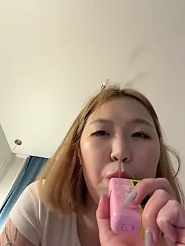Aiko Yumi online show from June 11, 8:05 pm