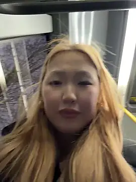 Aiko Yumi online show from April 22, 5:54 pm