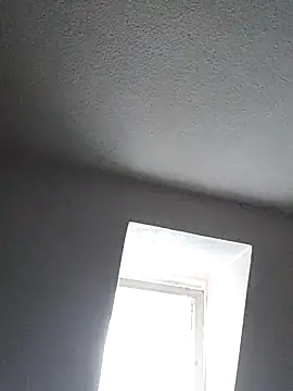 Isabella Geney online show from October 8, 11:14 am