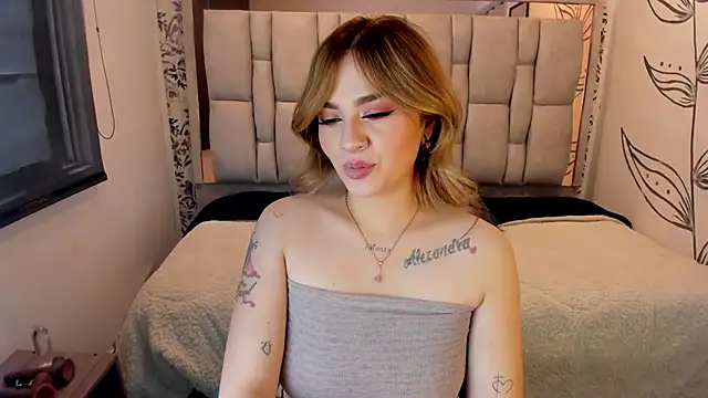 KataHot  online show from January 13, 8:35 pm