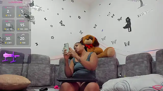 BrianaHazel online show from November 10, 12:06 am