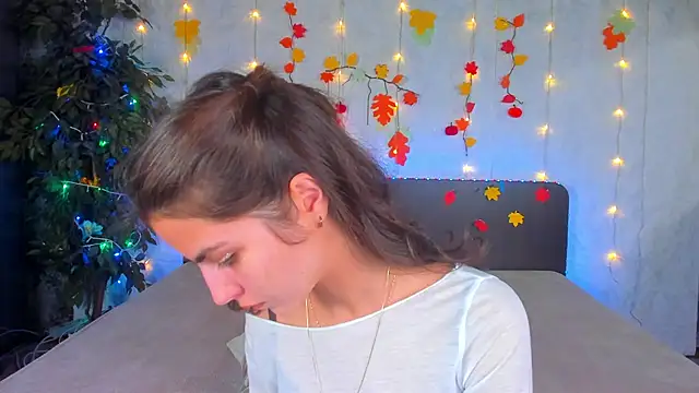 Milana Crystal  online show from November 25, 1:46 pm