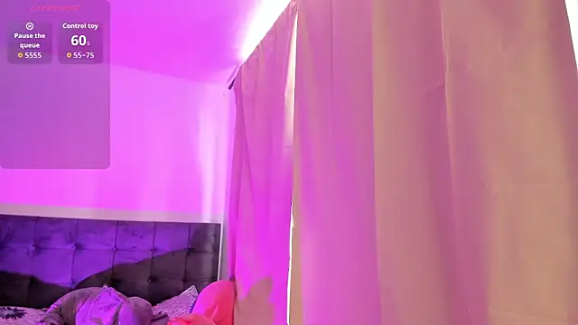 Kylie2211 online show from March 25, 3:15 pm