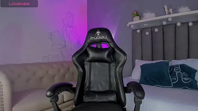 atenea jones online show from February 14, 1:02 pm