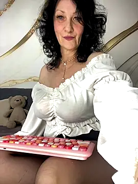 Katie-n online show from October 21, 6:39 am