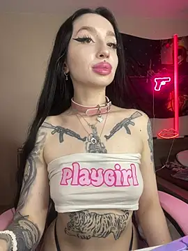 Molly  Moon online show from June 3, 4:13 am