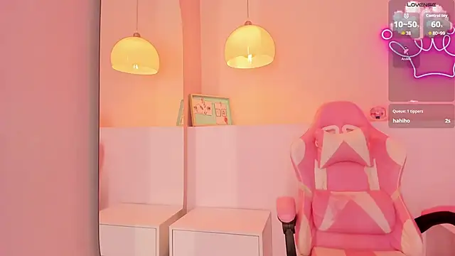 violeth hill online show from September 20, 8:07 pm