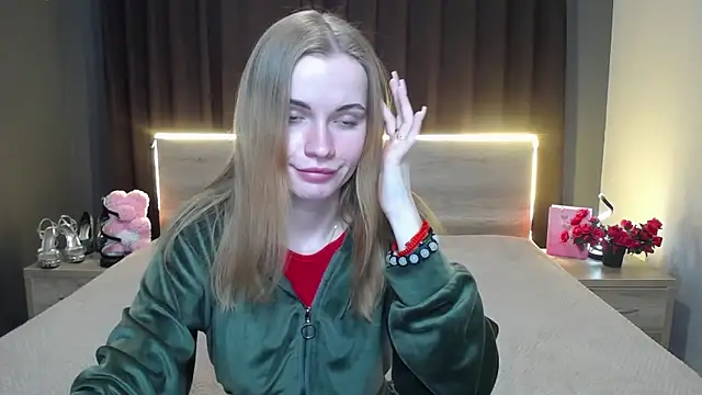 MargaritaKiss online show from February 7, 8:45 pm