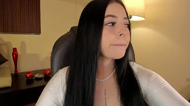 Maaiitee online show from April 30, 1:16 pm