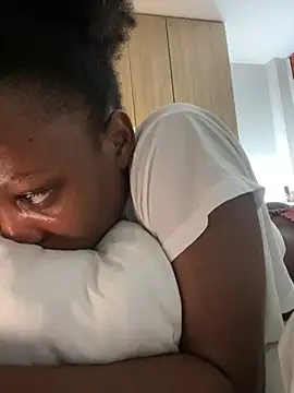 kellya  online show from March 22, 11:33 pm