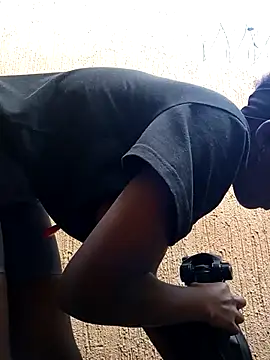 Swirly blac online show from February 15, 7:11 am