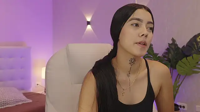 miagomezweb1 online show from November 12, 1:42 pm