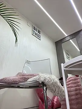 Yanna miana online show from November 7, 11:49 am