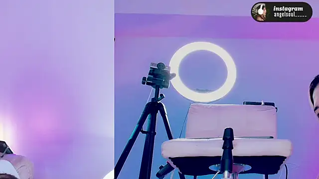 Angelst   online show from April 1, 1:39 am