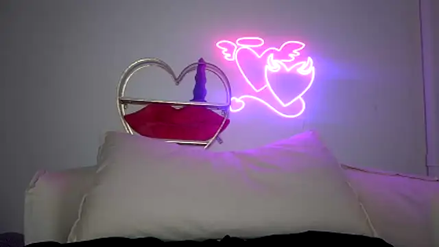 quinnmariexo online show from February 5, 10:46 pm