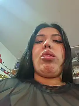 Sophie-hatter online show from August 3, 1:39 pm