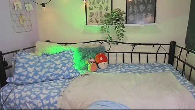 MiaaRose online show from December 23, 5:33 am