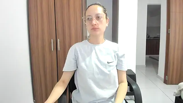 Adele johnsonn1 online show from September 19, 2:49 pm