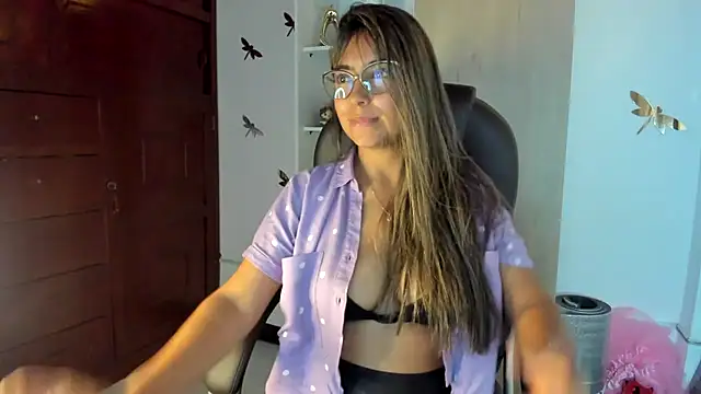 Isabellaa22 1 online show from January 6, 10:02 pm