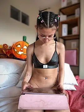 Bonniepark online show from October 10, 12:54 pm