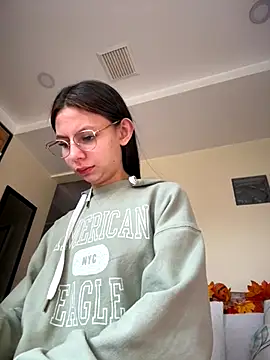 Bonniepark online show from October 11, 1:03 pm