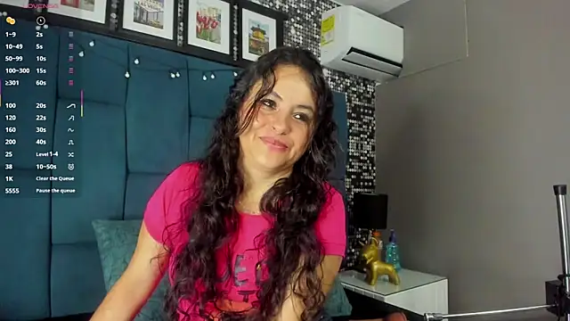 hanny milf online show from October 21, 11:36 am