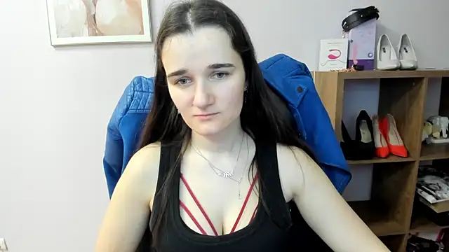 KateDelight online show from April 18, 7:00 am