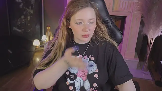 carolina elf online show from March 28, 1:10 pm