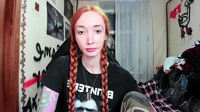 Roxy Silver online show from November 20, 8:10 pm