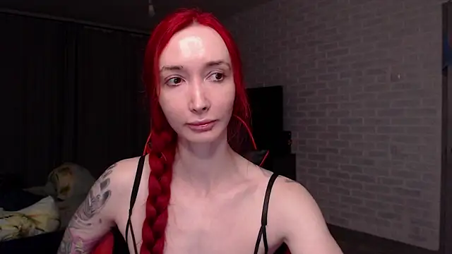 Roxy Silver online show from July 27, 9:01 pm