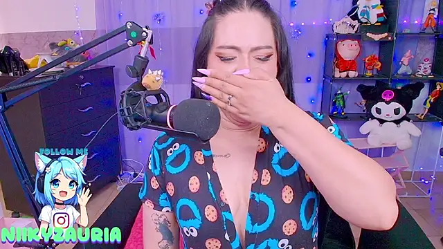  niiky online show from January 8, 6:12 pm