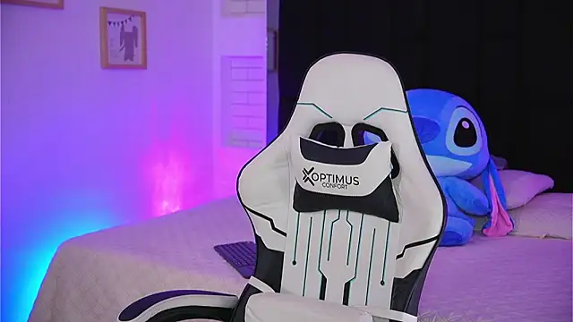 Marianamonroe  online show from April 12, 11:35 am