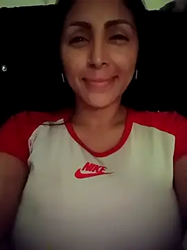 tiffani  love online show from September 18, 2:21 am