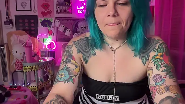 CherryBombBomb online show from October 29, 5:12 am