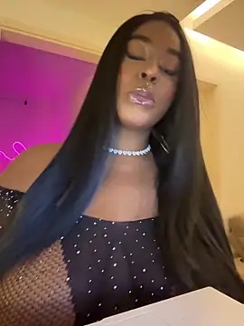 latinababyy online show from April 26, 1:25 am