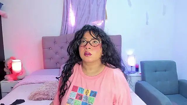 Latinabombsheell online show from February 9, 7:27 pm