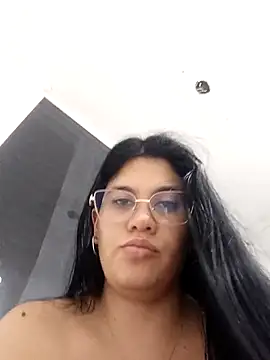 PAOLA ANGEL TERRENAL online show from January 17, 12:40 am