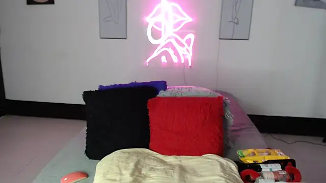 Rihana14 online show from March 11, 10:56 pm