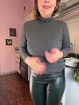 Sunbelxx online show from November 4, 8:52 am