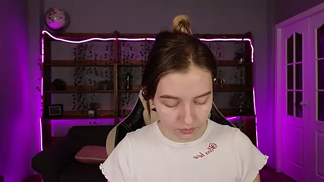 Ksuhesa online show from February 14, 1:18 am