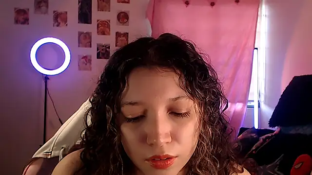 AllyDonfort online show from June 10, 10:30 pm