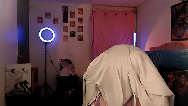 AllyDonfort online show from April 28, 2:27 am