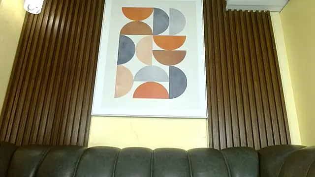 Nicole Ramires online show from March 26, 5:15 pm