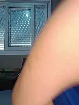 Su Duarte 1 online show from February 21, 9:15 pm