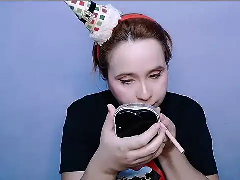 SubLayla01 online show from September 9, 5:35 pm