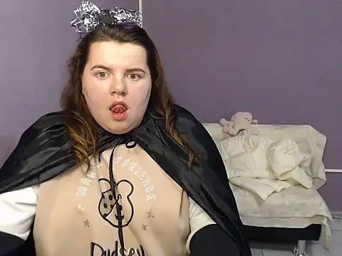 so shy online show from October 18, 9:56 am