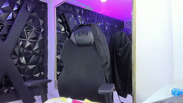 DarlingBDSM  online show from March 21, 2:55 pm