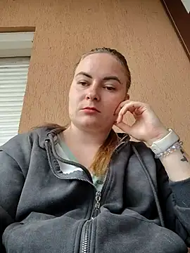 ElenaMaeer online show from May 10, 1:57 pm