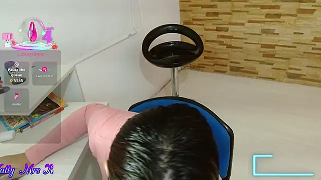 mrskatty online show from October 19, 11:01 am